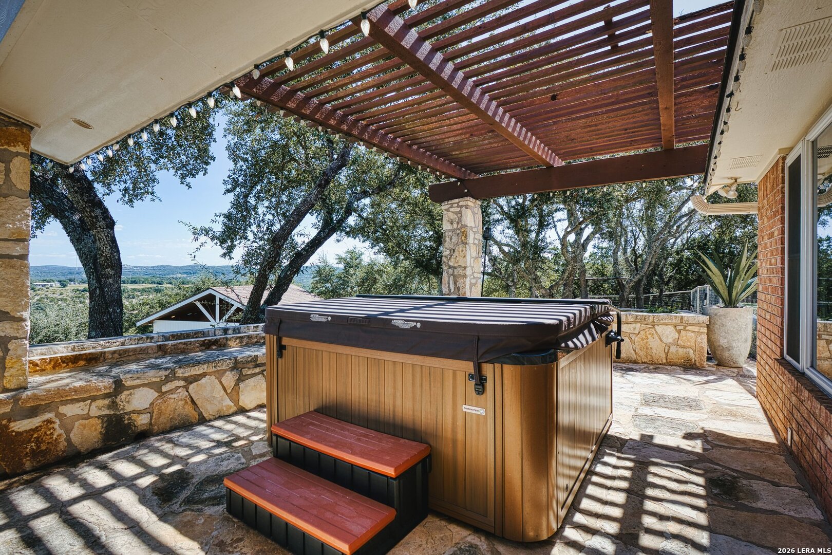 783 Lakeridge Loop Lakehills TX 78063
