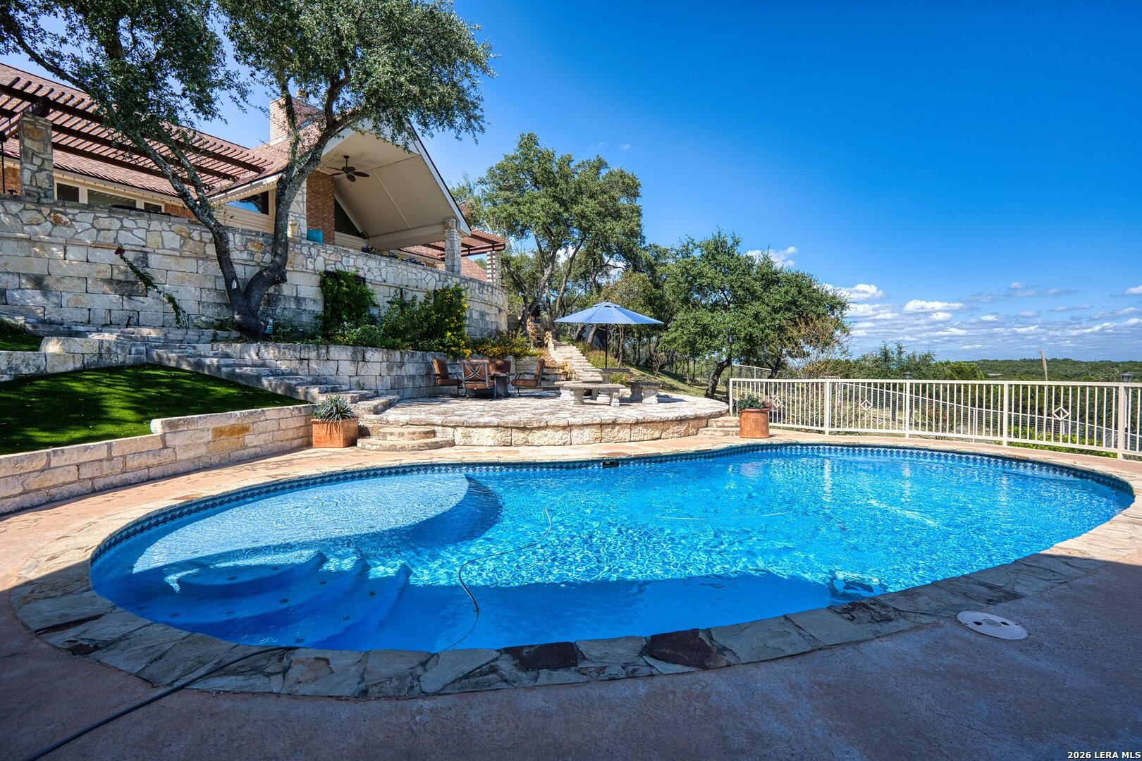 783 Lakeridge Loop Lakehills TX 78063
