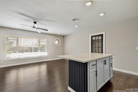 2613 W Summit Avenue San Antonio TX 78228