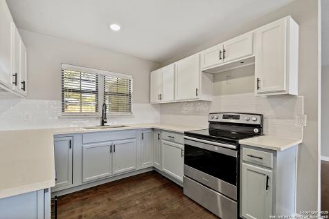 2613 W Summit Avenue San Antonio TX 78228