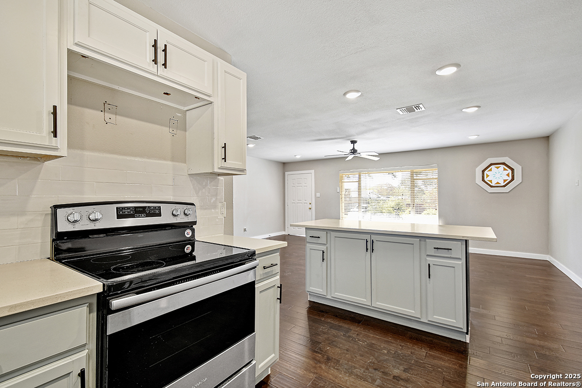 2613 W Summit Avenue San Antonio TX 78228