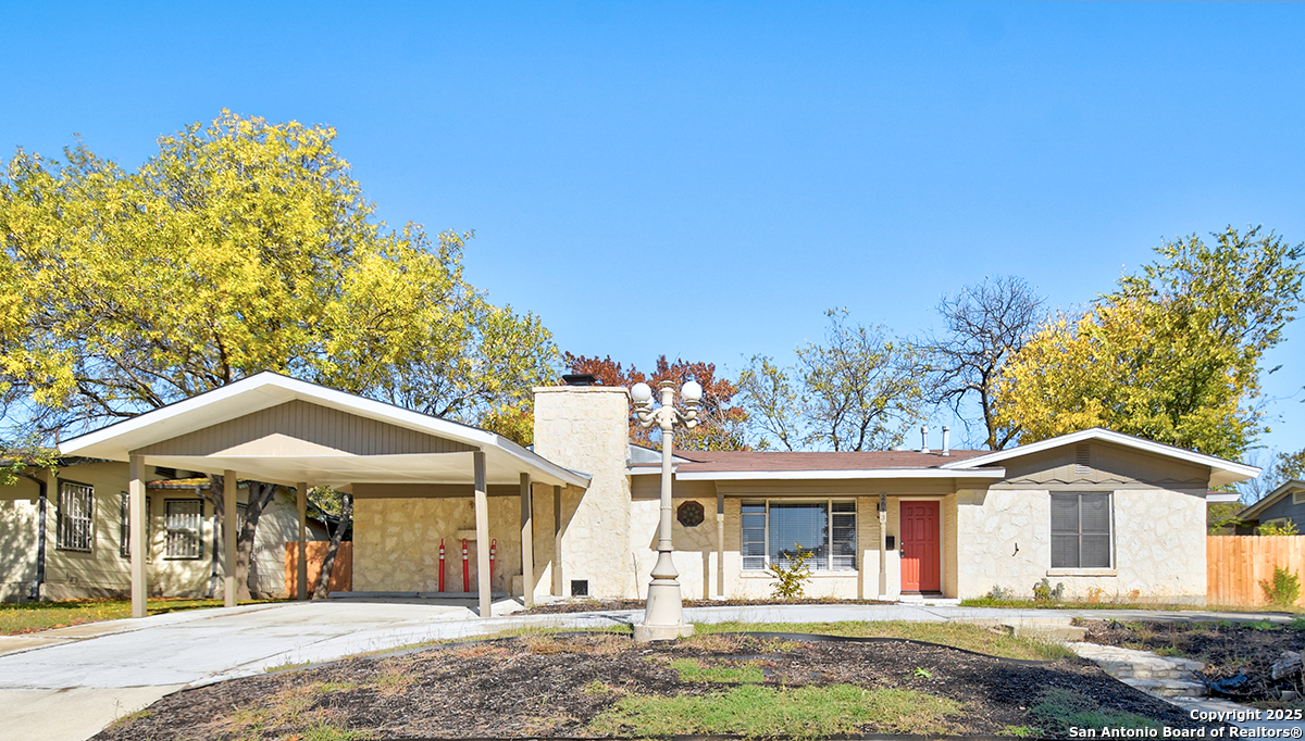 2613 W Summit Avenue San Antonio TX 78228