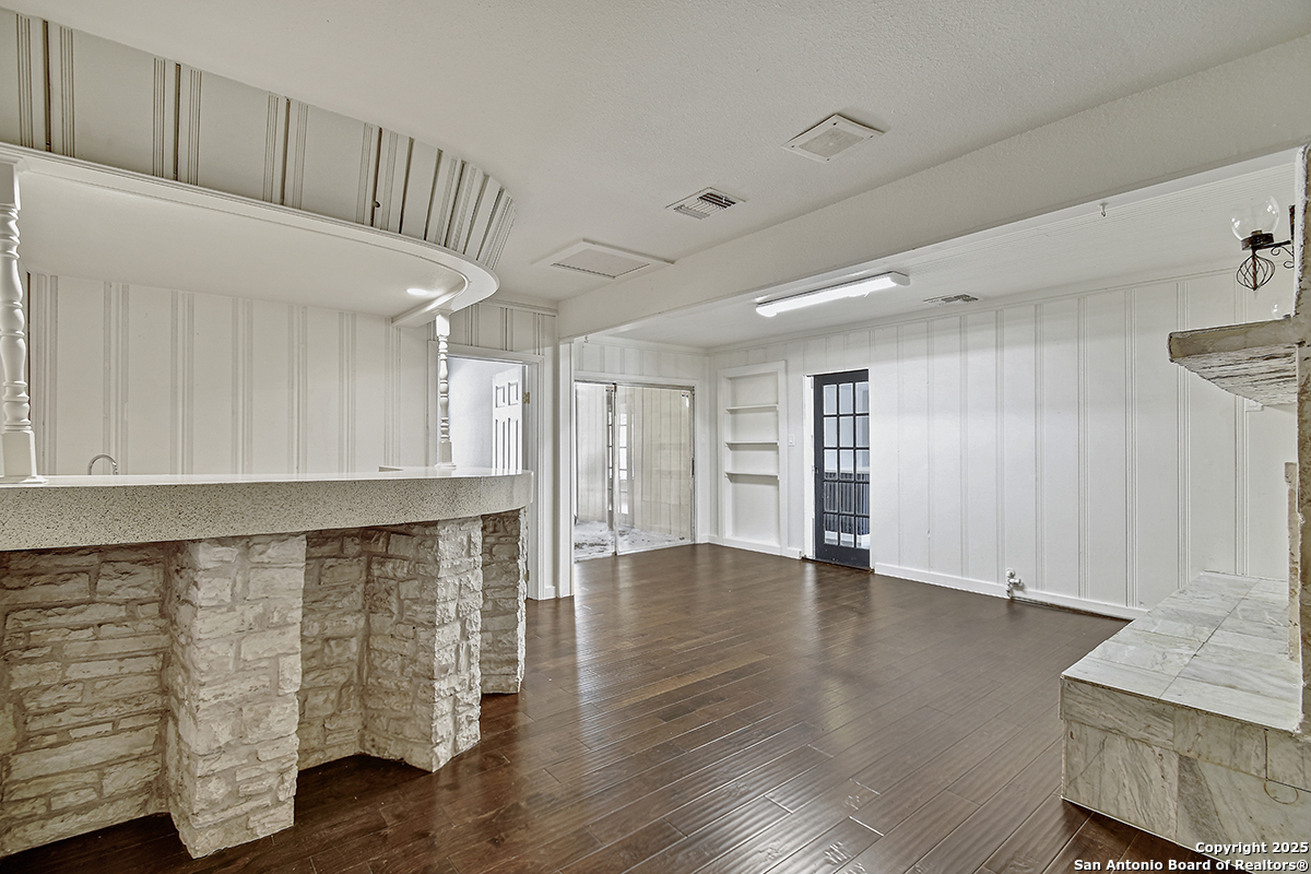 2613 W Summit Avenue San Antonio TX 78228