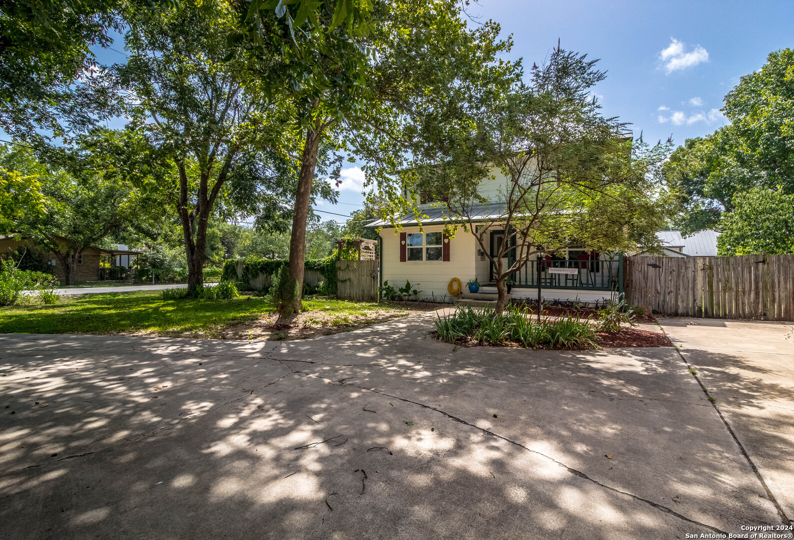 1002 Florence Street Castroville TX 78009