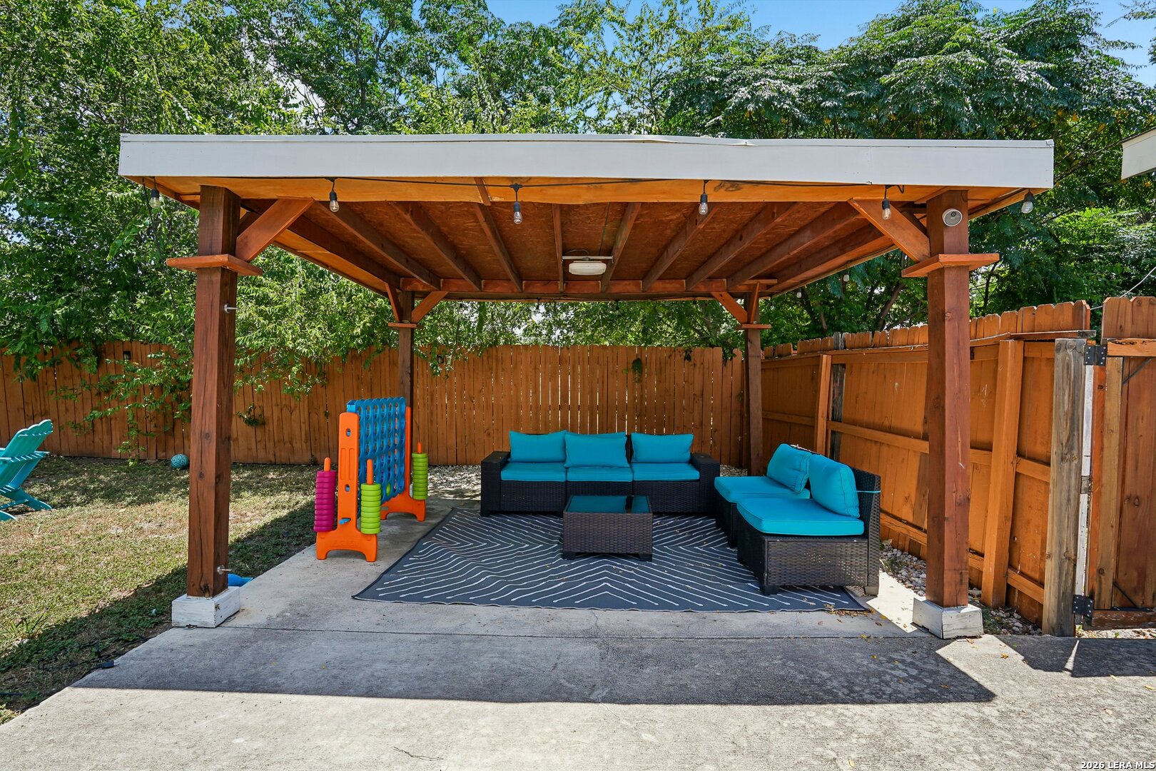 706 S Olive Street San Antonio TX 78203