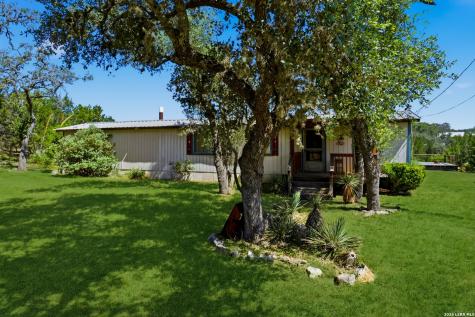 735 Hondo Creek Road Tarpley TX 78883