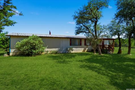 735 Hondo Creek Road Tarpley TX 78883