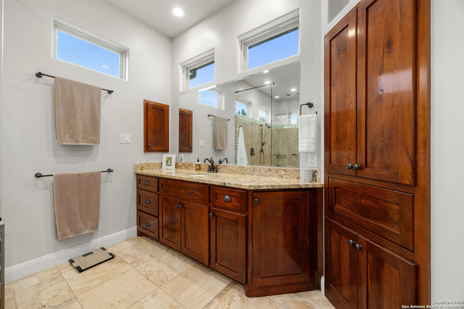 114 Hunters View Boerne TX 78006