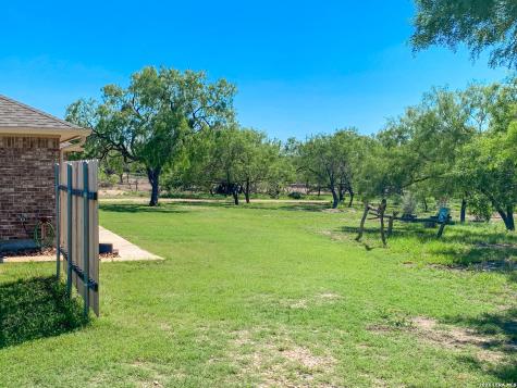 530 Pr D47 Charlotte TX 78011