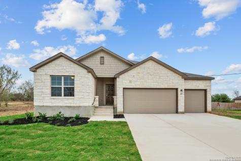 129 Cheyenne Drive Floresville TX 78114