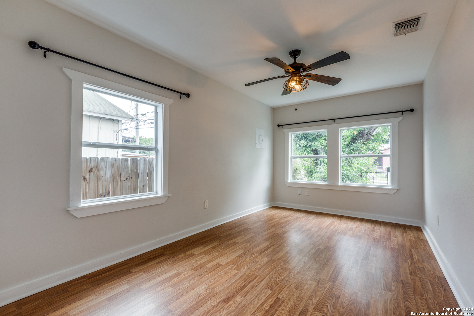 136 W Lambert Street San Antonio TX 78204