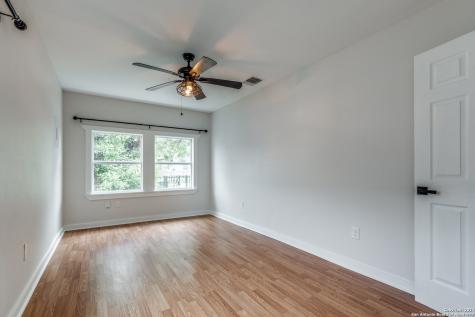 136 W Lambert Street San Antonio TX 78204