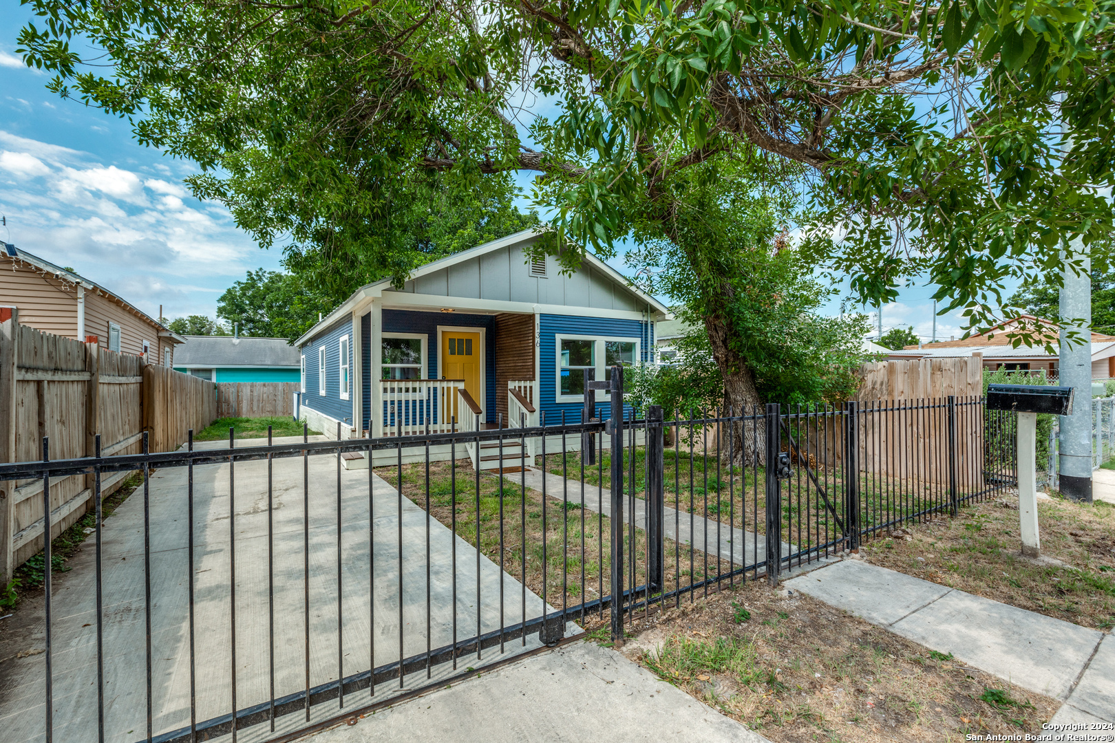 136 W Lambert Street San Antonio TX 78204