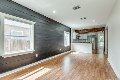 136 W Lambert Street San Antonio TX 78204