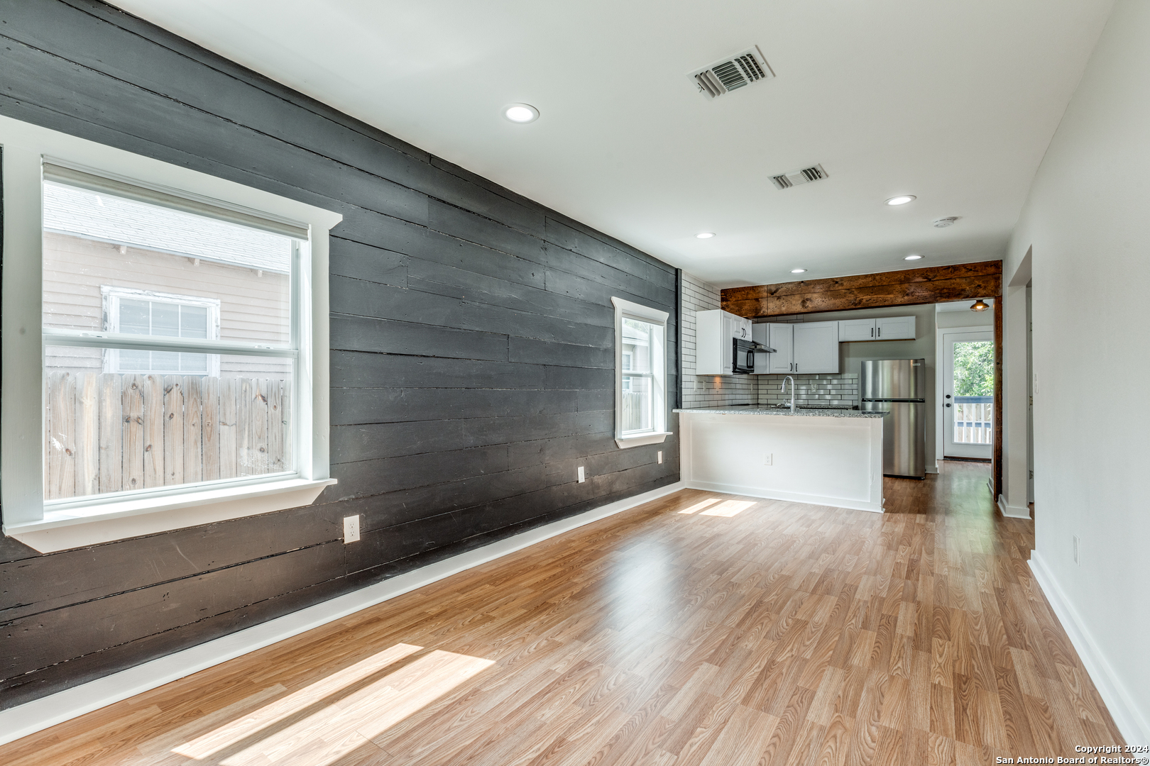 136 W Lambert Street San Antonio TX 78204