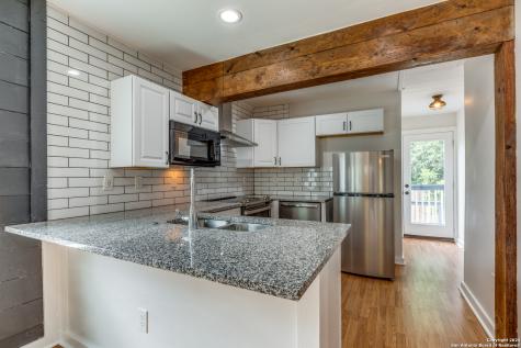 136 W Lambert Street San Antonio TX 78204