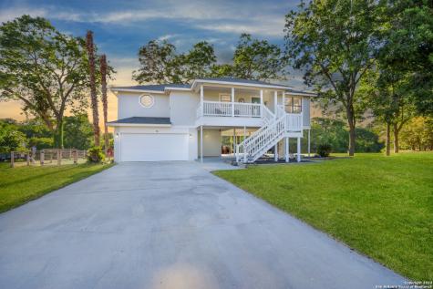 34 River Oak Drive Seguin TX 78155