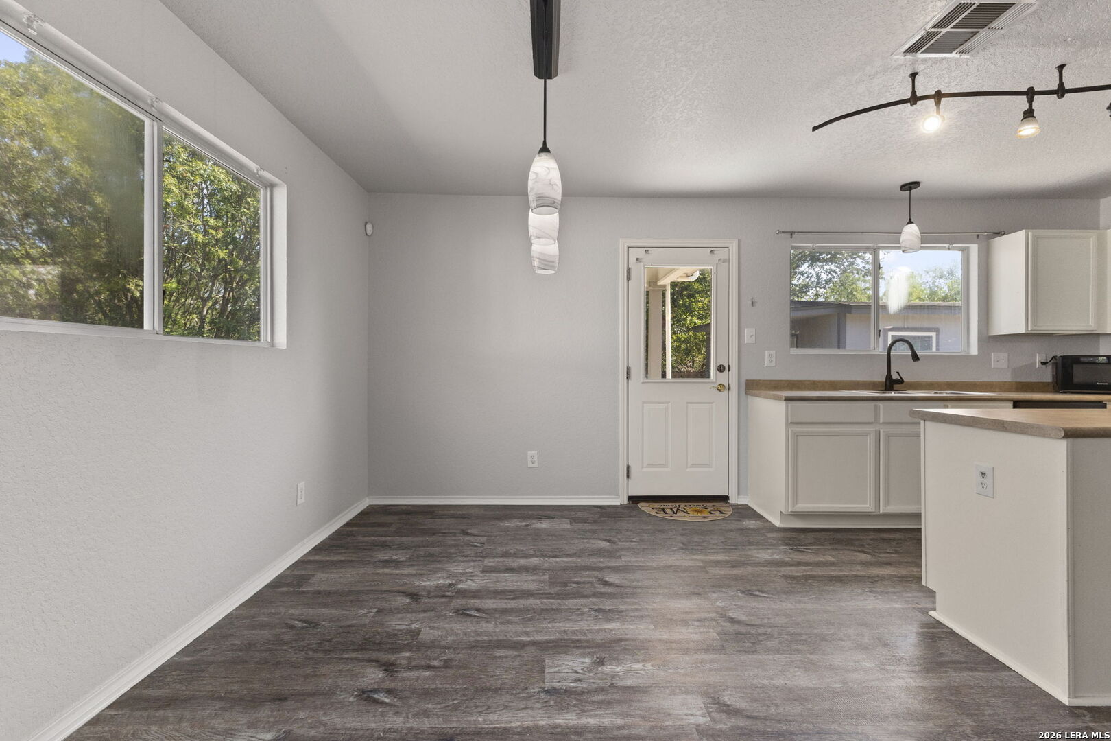 9031 Laguna Falls San Antonio TX 78251