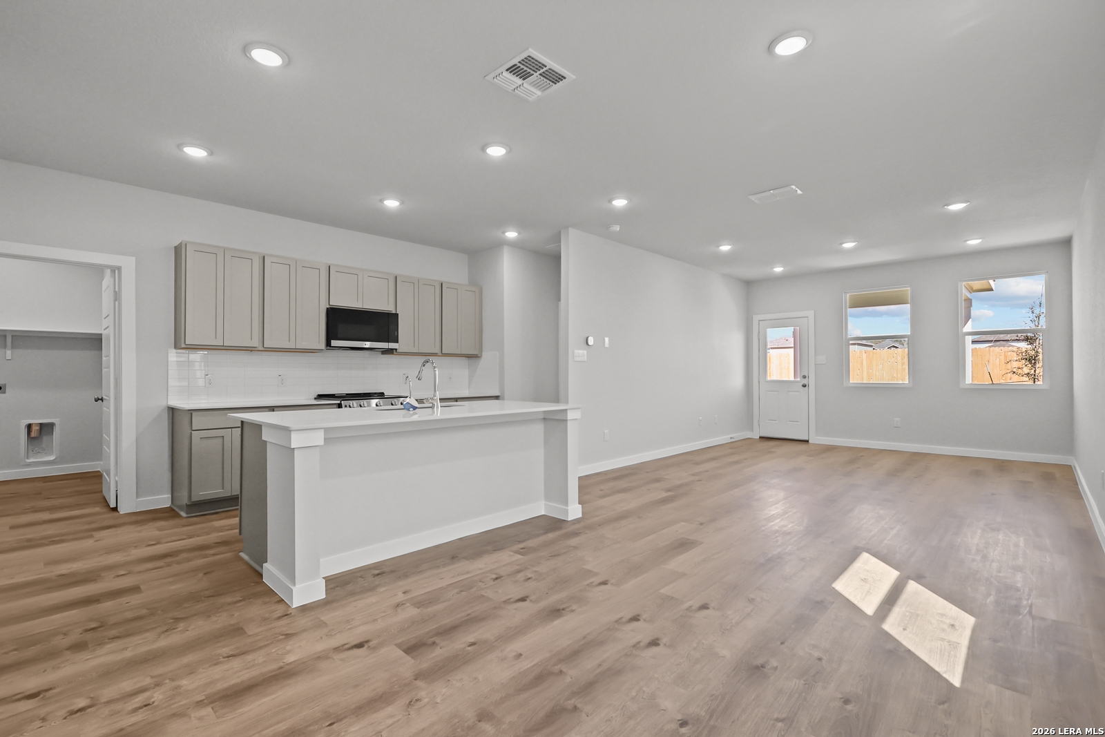 2351 Crisp Glen San Antonio TX 78224