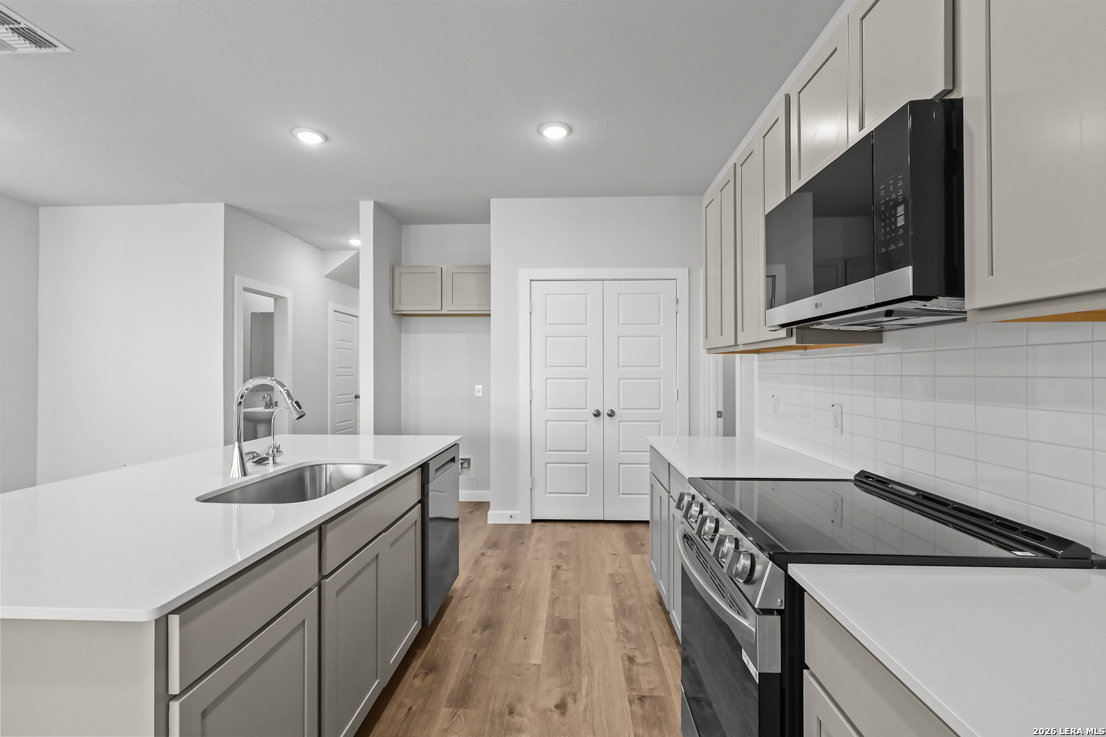 2351 Crisp Glen San Antonio TX 78224