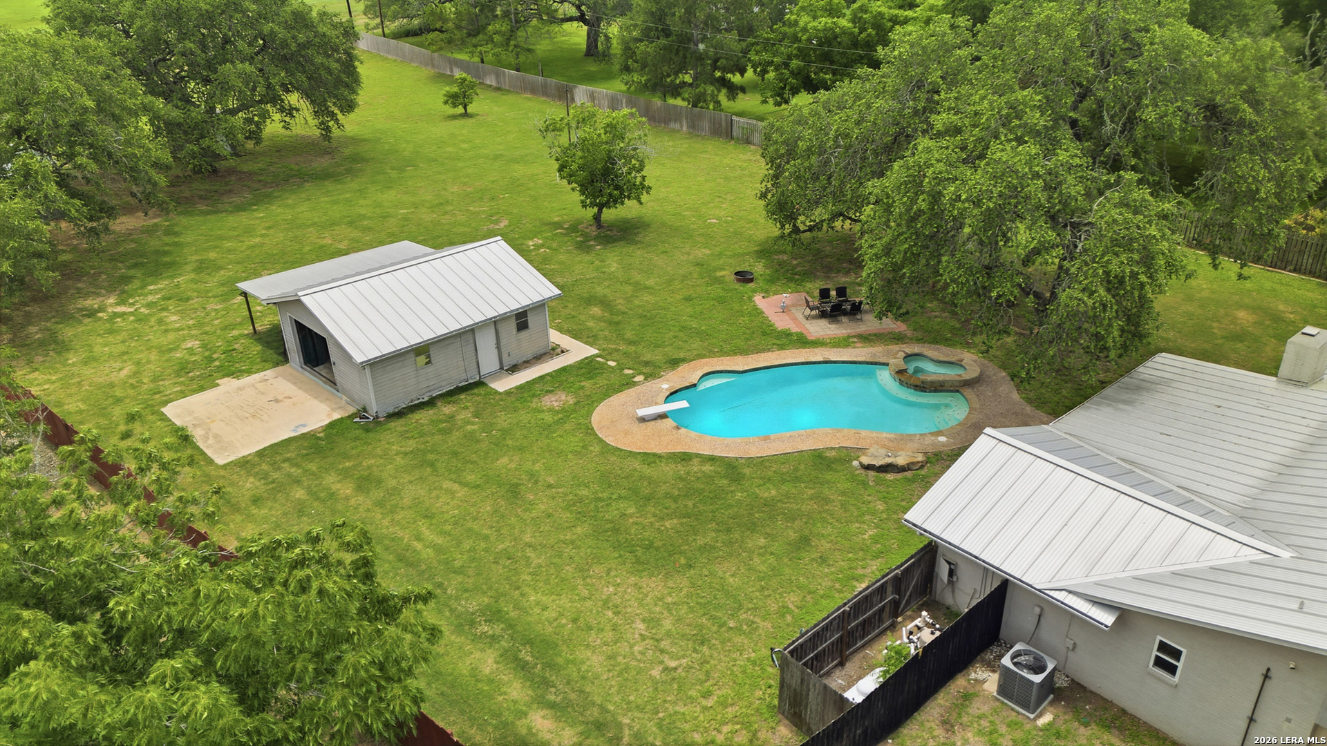111 Deer Run Pleasanton TX 78064