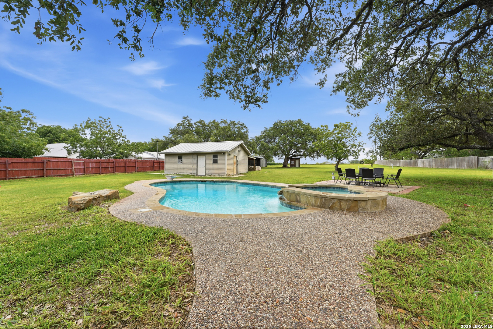 111 Deer Run Pleasanton TX 78064