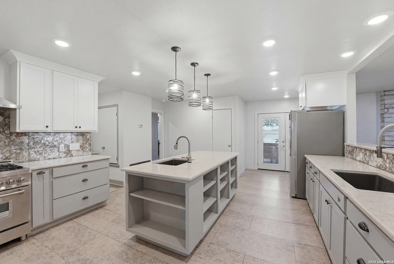 111 Deer Run Pleasanton TX 78064
