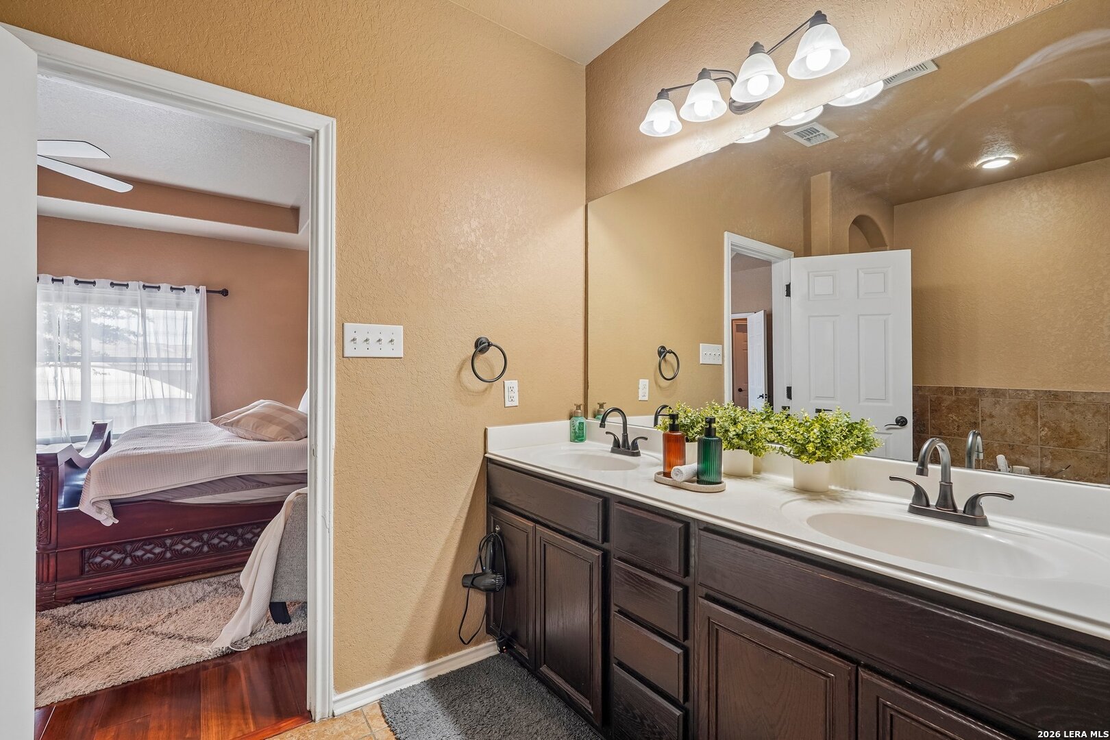 11407 Road Runner San Antonio TX 78245