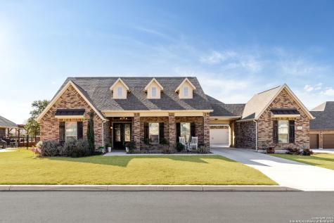 145 Leann Way Castroville TX 78009