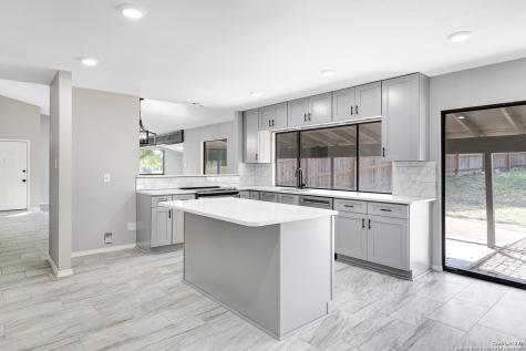 10316 Royal Meadows San Antonio TX 78239