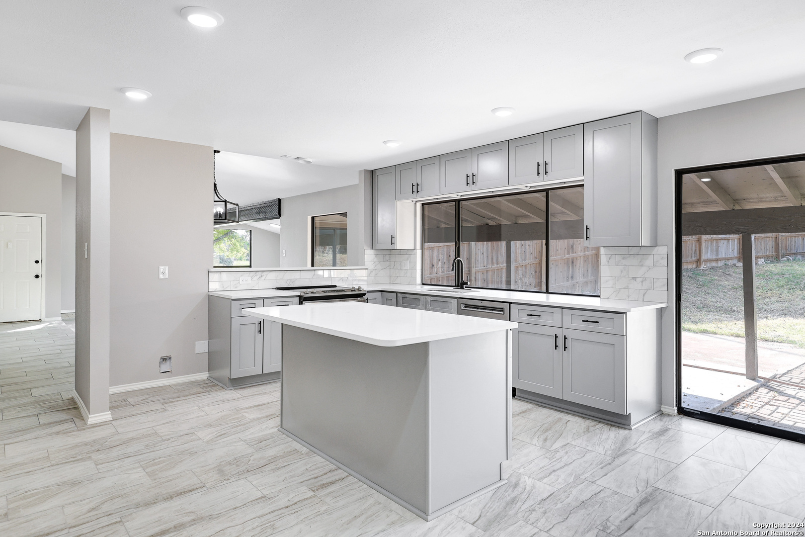 10316 Royal Meadows San Antonio TX 78239
