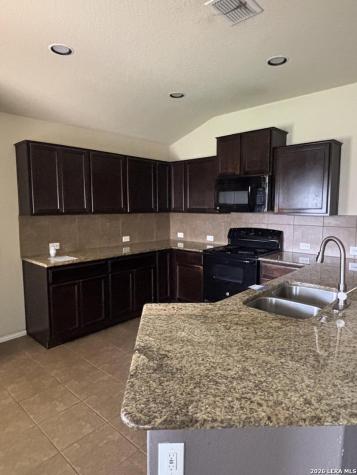 11507 N Peak San Antonio TX 78245