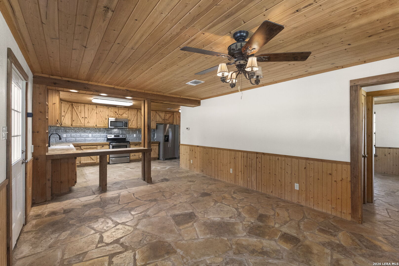 138 Comanche Path Bandera TX 78003