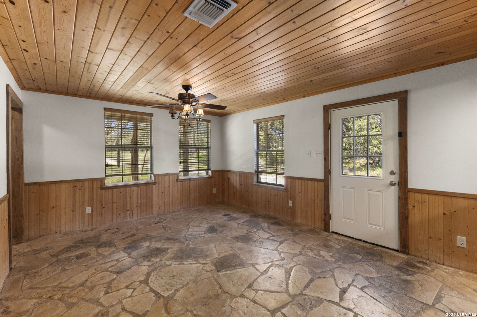 138 Comanche Path Bandera TX 78003