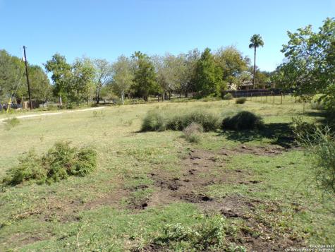 11957 Kearney Road Atascosa TX 78002