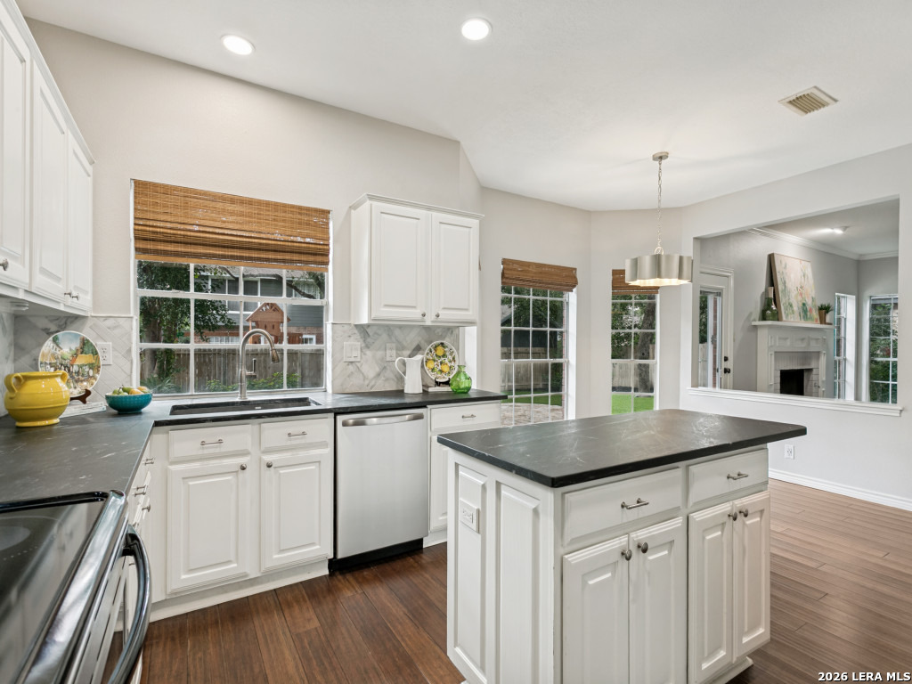 2034 Oak Dew San Antonio TX 78232