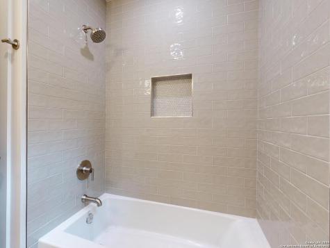 130 Larchmont Drive San Antonio TX 78209