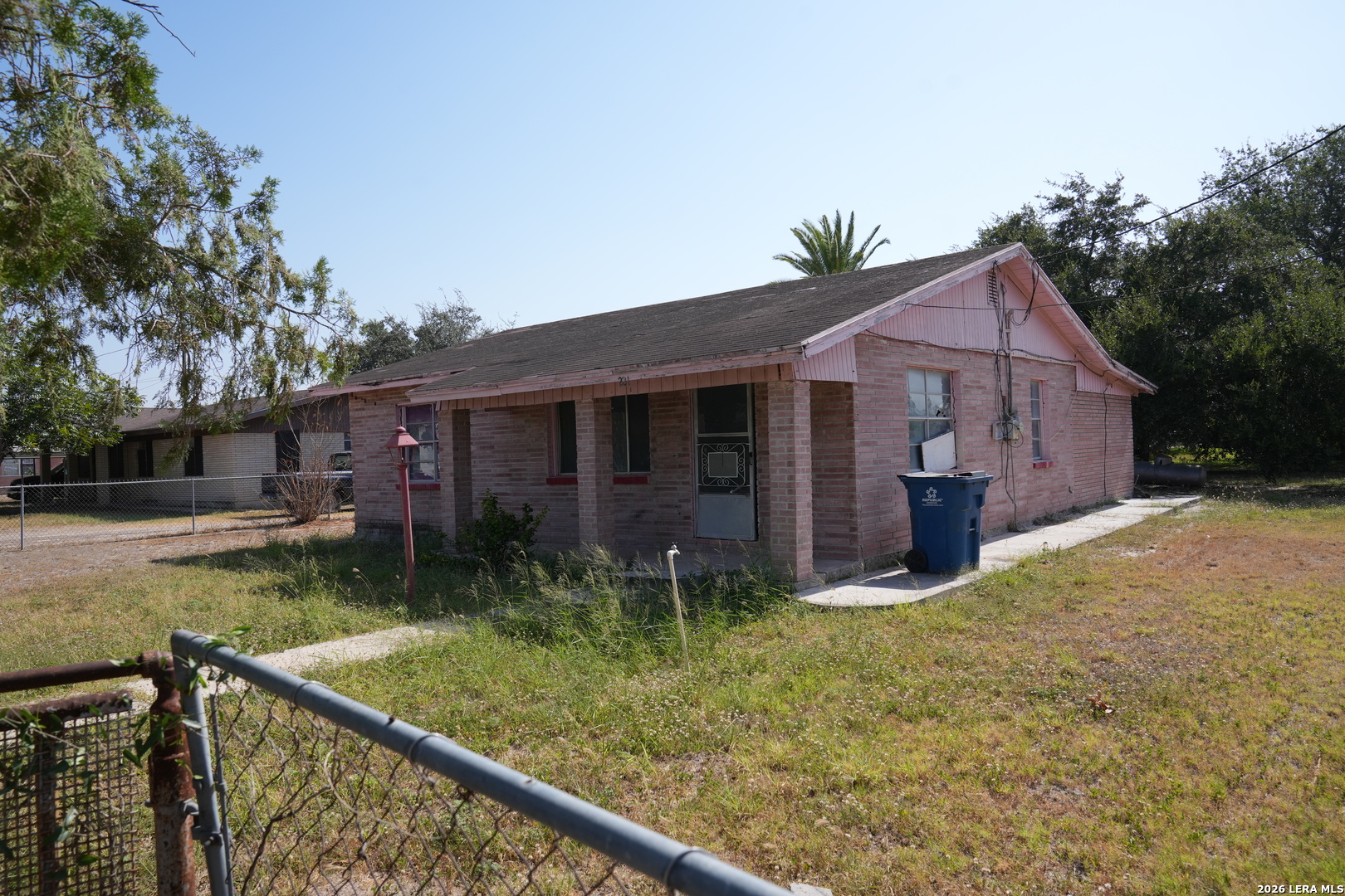 221 Fresno Street Sullivan City TX 78595