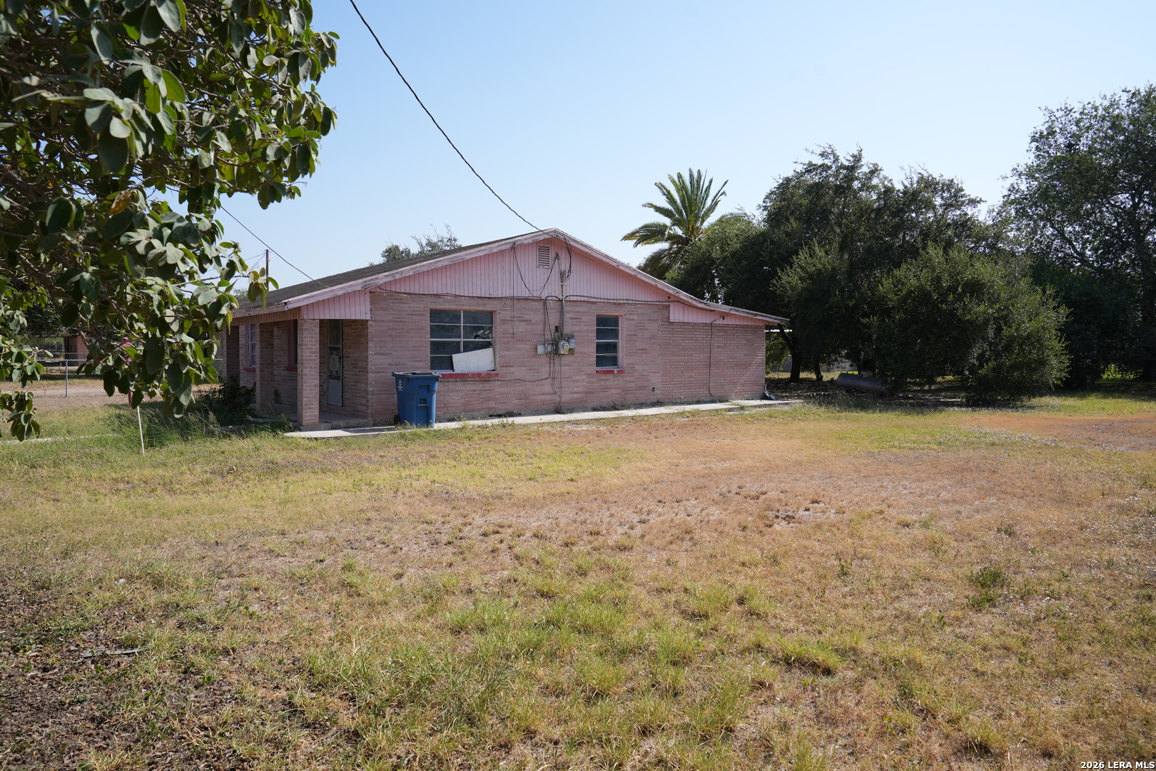 221 Fresno Street Sullivan City TX 78595