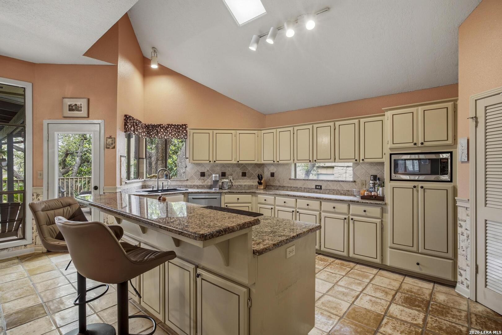 2031 Encino Vista San Antonio TX 78259