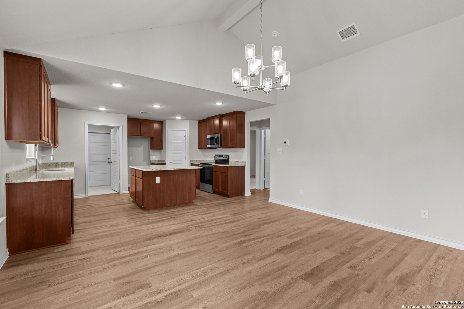 117 Sylas Hayes Loop Pleasanton TX 78064