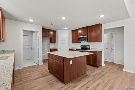117 Sylas Hayes Loop Pleasanton TX 78064