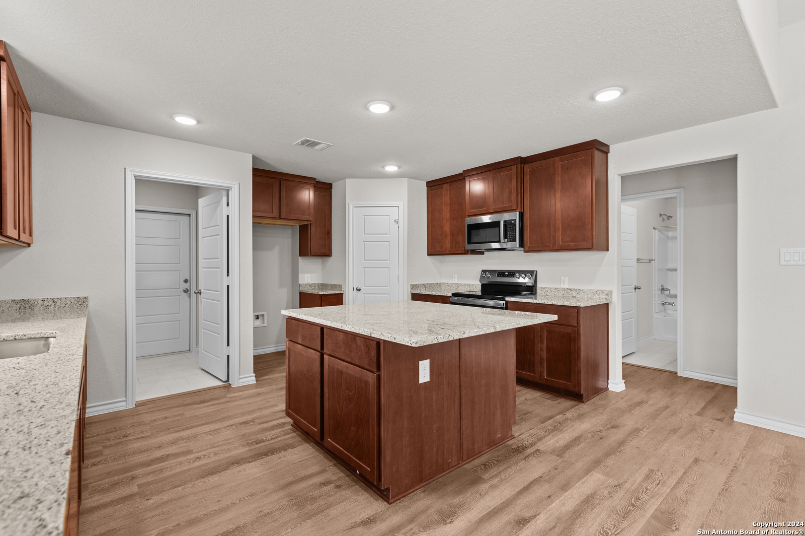 117 Sylas Hayes Loop Pleasanton TX 78064