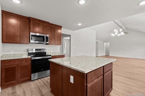 117 Sylas Hayes Loop Pleasanton TX 78064
