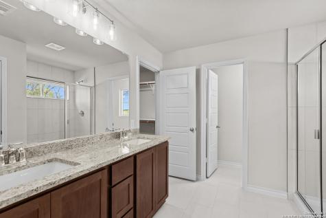 117 Sylas Hayes Loop Pleasanton TX 78064
