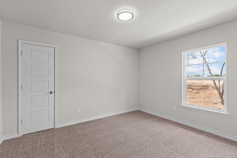 117 Sylas Hayes Loop Pleasanton TX 78064