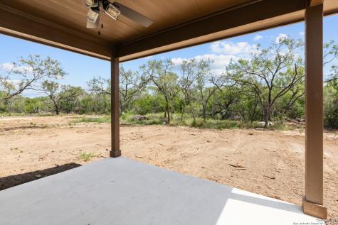 117 Sylas Hayes Loop Pleasanton TX 78064