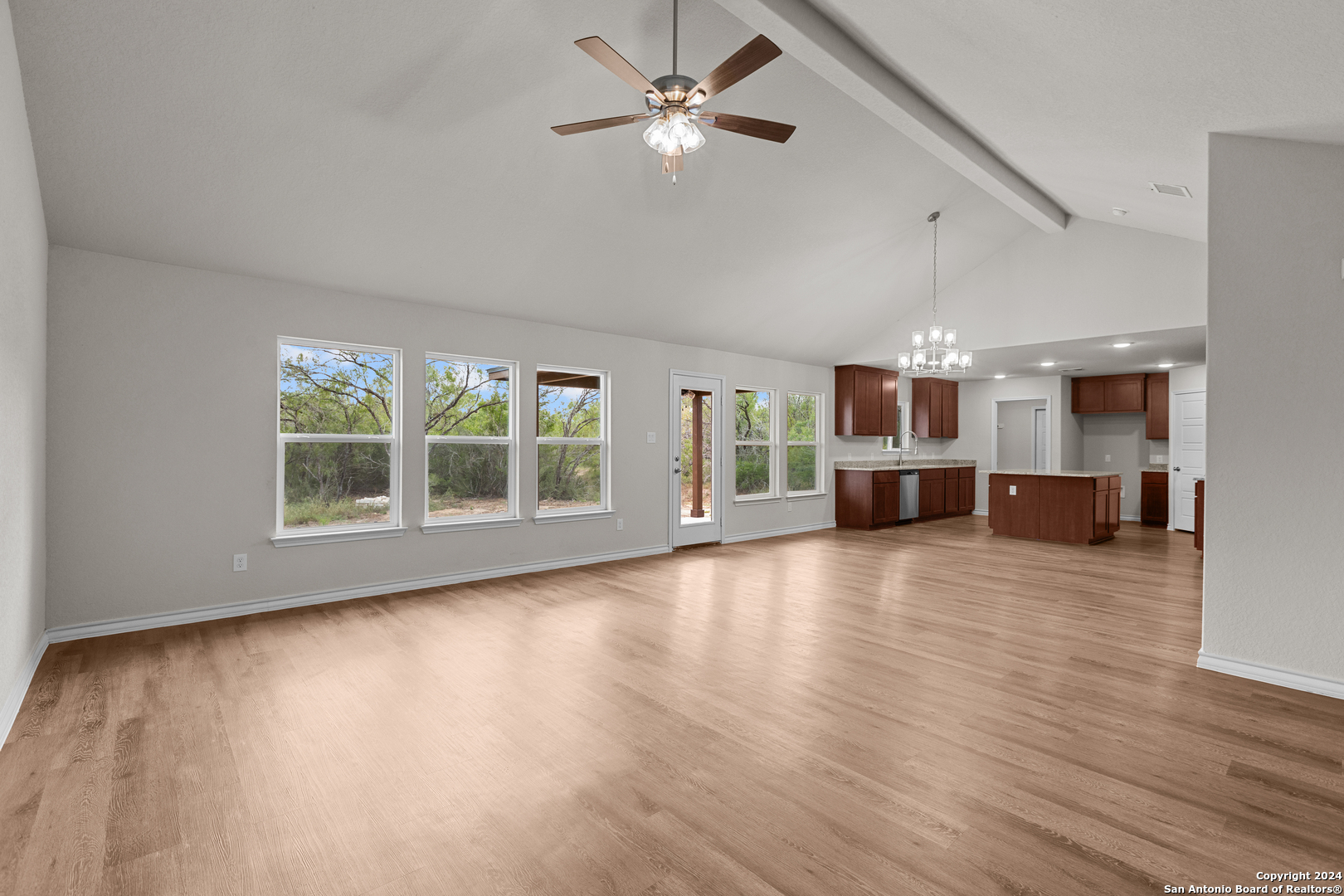 117 Sylas Hayes Loop Pleasanton TX 78064