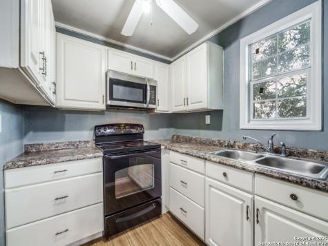 705 Walnut Way Boerne TX 78006
