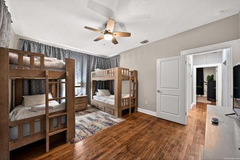 407 E Courtland Place San Antonio TX 78212